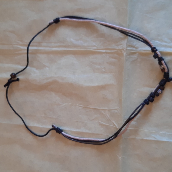 Exotic & Trendy Unisex Elephant necklace - Picture 4 of 5